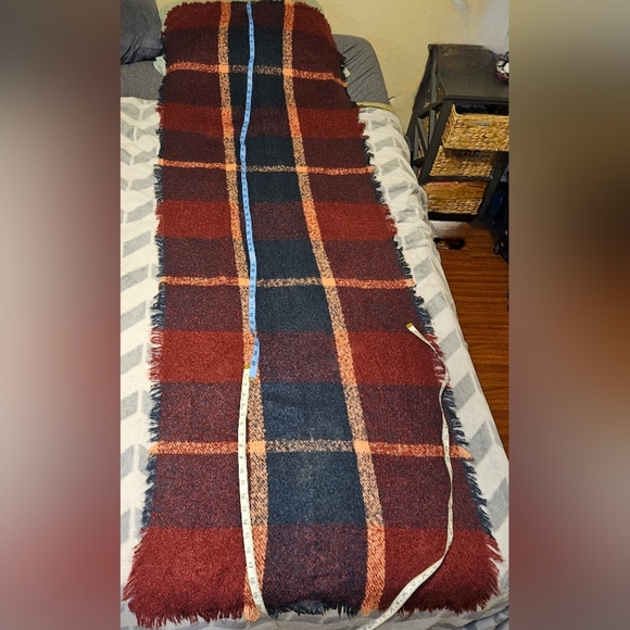 NWOT Plaid Navy Maroon Light Orange Wool-like Scarf Frayed Edges Soft Not Itchy - Picture 3 of 7